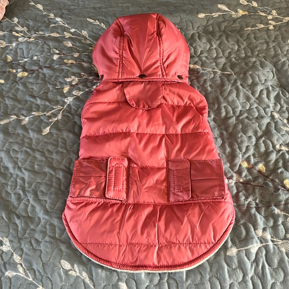 Frisco Mid-Heavyweight Portland Insulated Dog Coat SZ MEDIUM NEW W/ TAGS PINK